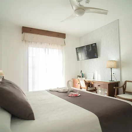 Hotel Avenida Tropical By Bossh! 3*
